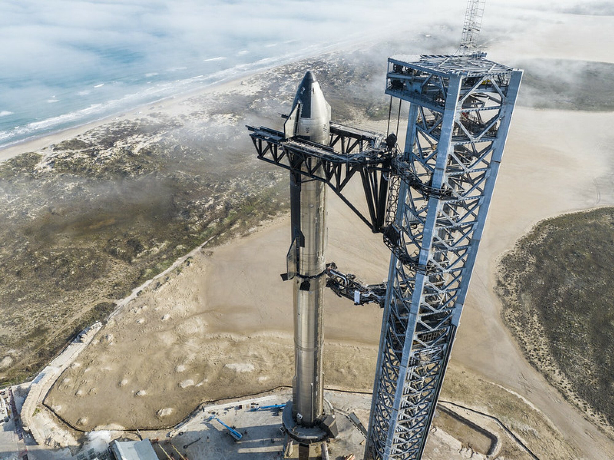 SpaceX stacking Starship at the launch pad