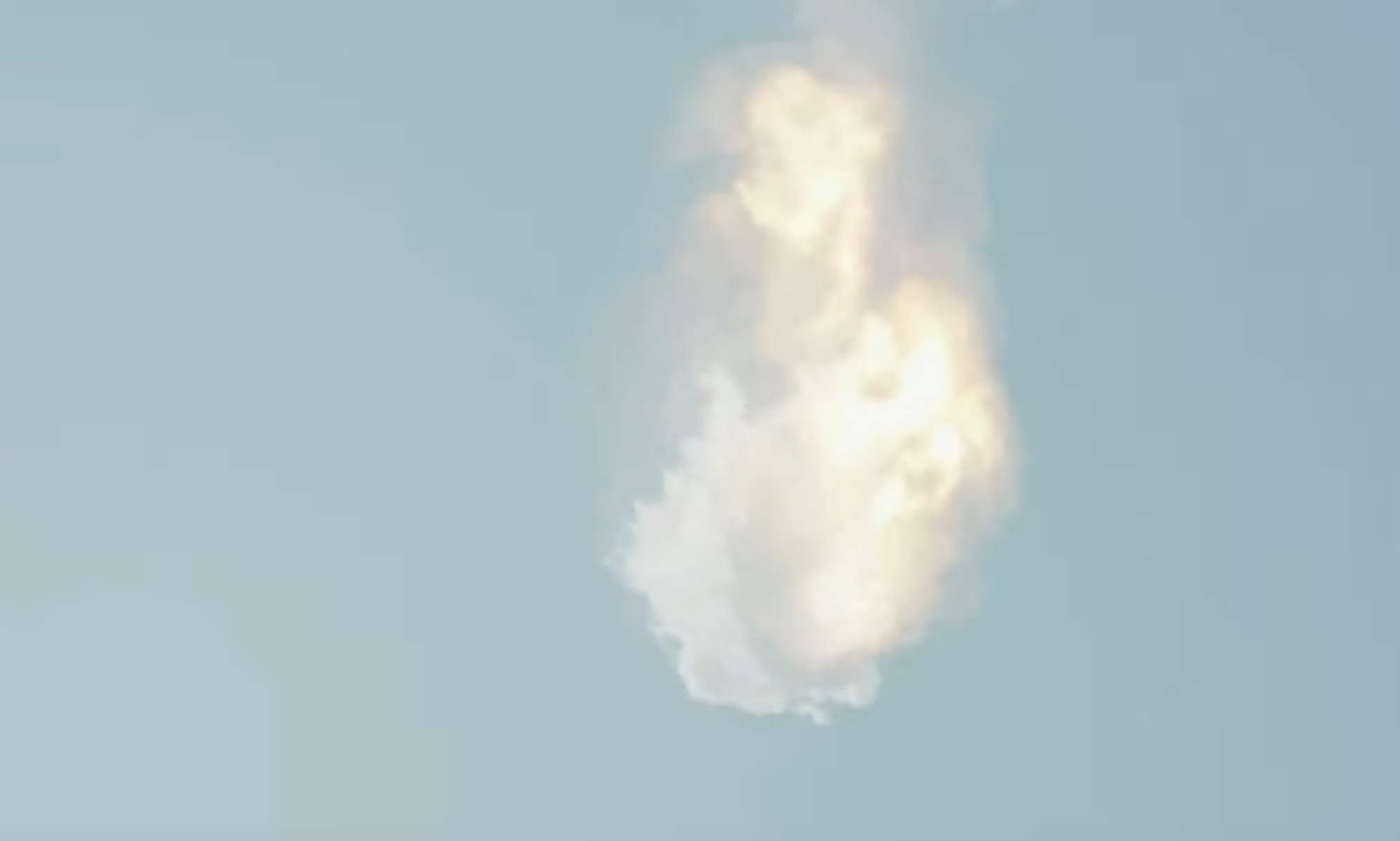 Starship exploding during first attempt at flight test